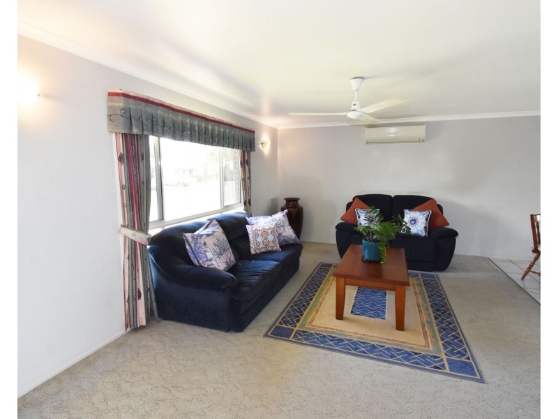 7 Grosvenor Place, West Mackay QLD 4740