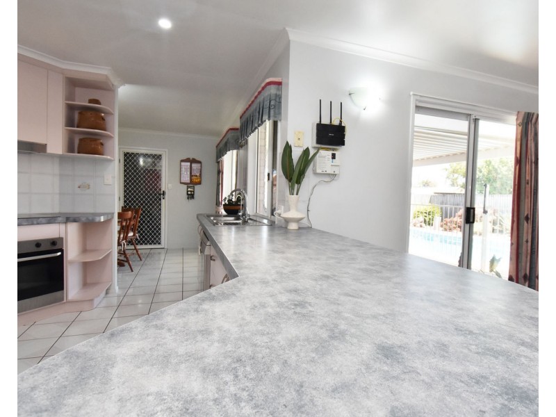 7 Grosvenor Place, West Mackay QLD 4740