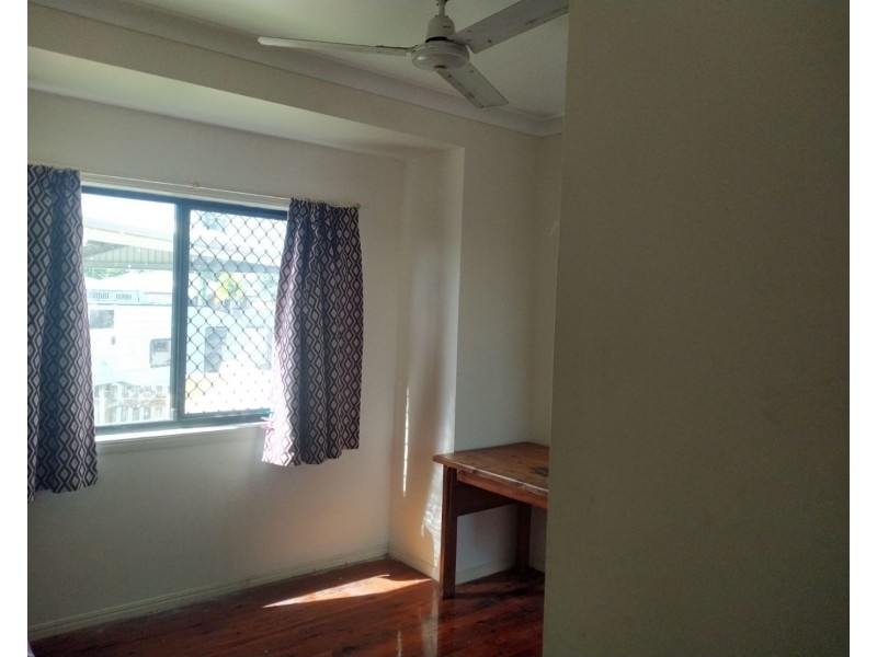 12 b Perkins Street, North Mackay QLD 4740