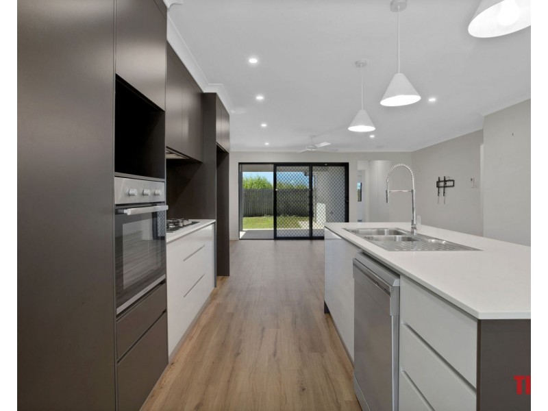 36 Thorn Avenue, Rural View QLD 4740