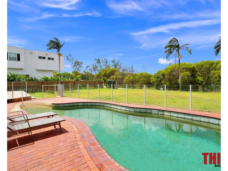 6 Island Close, Shoal Point QLD 4750