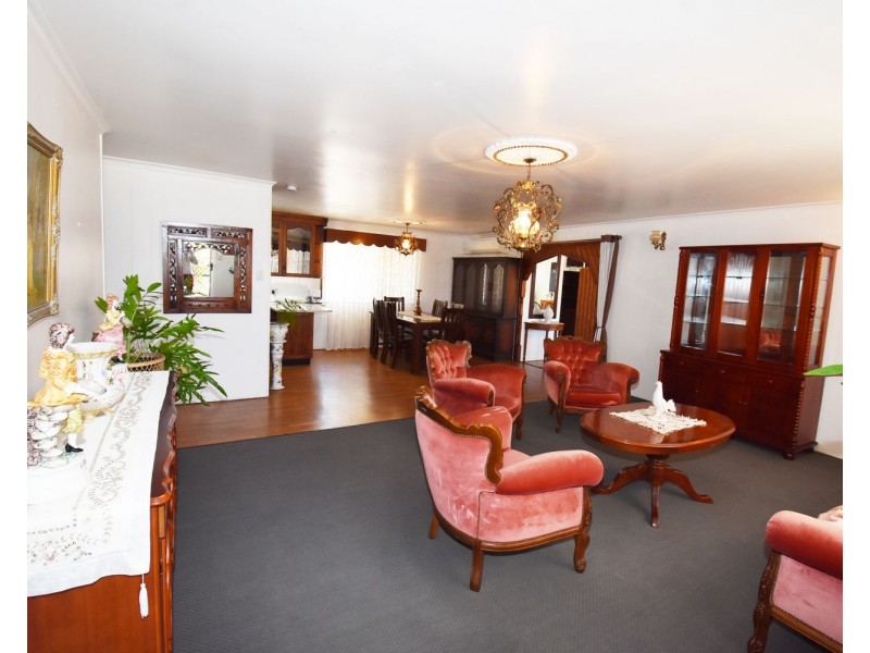 11 Hassen Court, Mount Pleasant QLD 4740