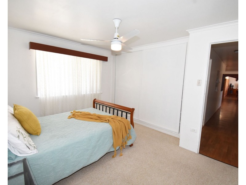 11 Hassen Court, Mount Pleasant QLD 4740