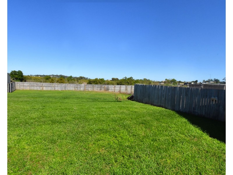 39 Bezzina Court, Bucasia QLD 4750