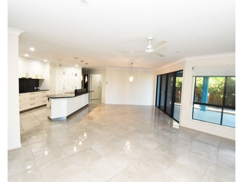 39 Bezzina Court, Bucasia QLD 4750