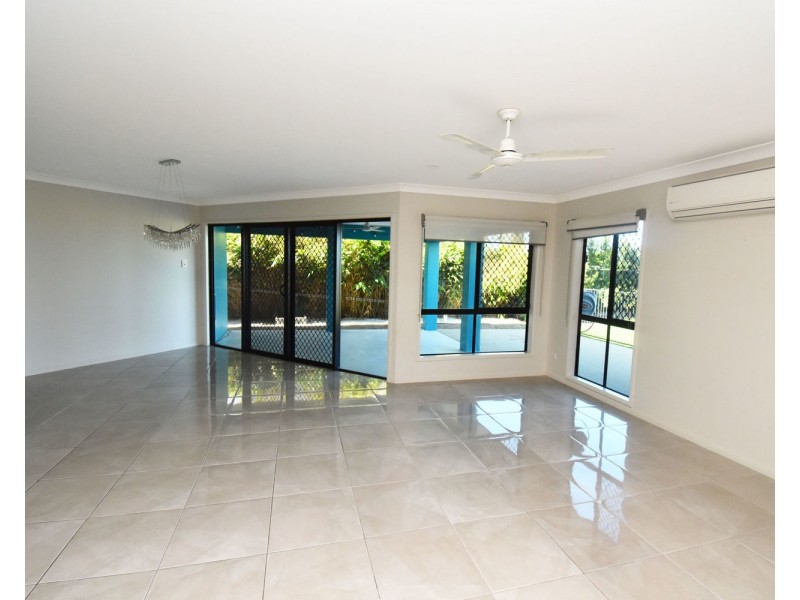 39 Bezzina Court, Bucasia QLD 4750