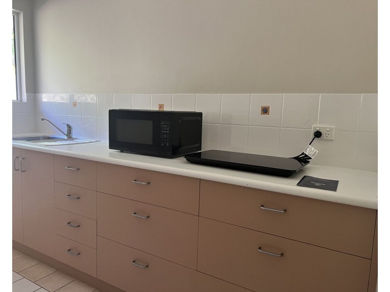 1/6 Island Close, Shoal Point QLD 4750