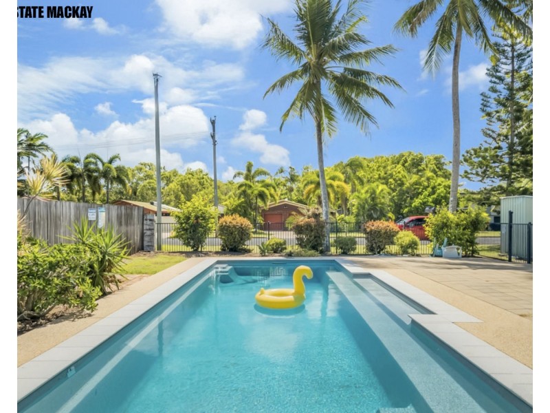 7/15 Pacific Drive, Blacks Beach QLD 4740