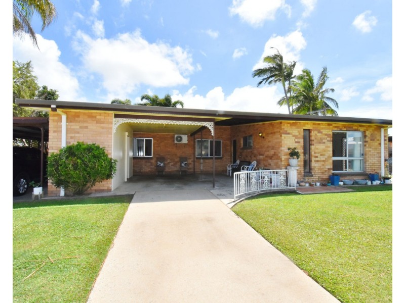 9 Gardenia Court, Beaconsfield QLD 4740