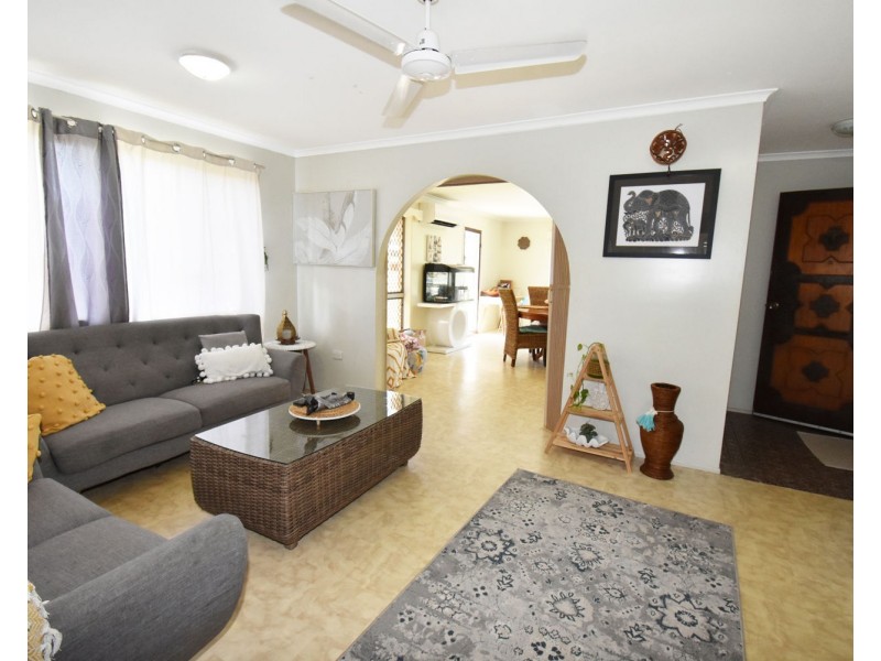 9 Gardenia Court, Beaconsfield QLD 4740