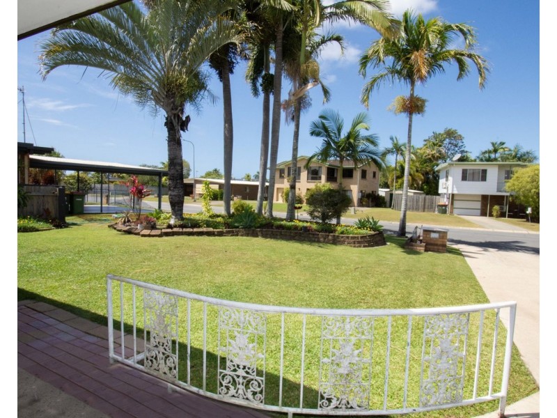 9 Gardenia Court, Beaconsfield QLD 4740