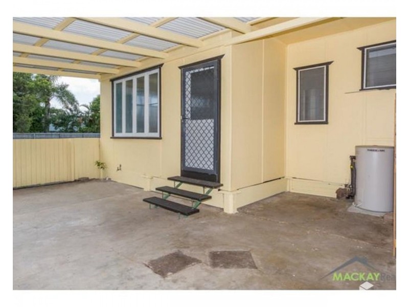 2/2 Johnson Street, West Mackay QLD 4740