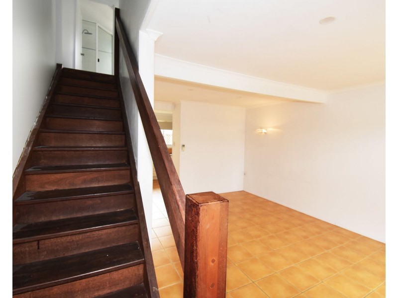 2/48 Pacific Esplanade, Slade Point QLD 4740