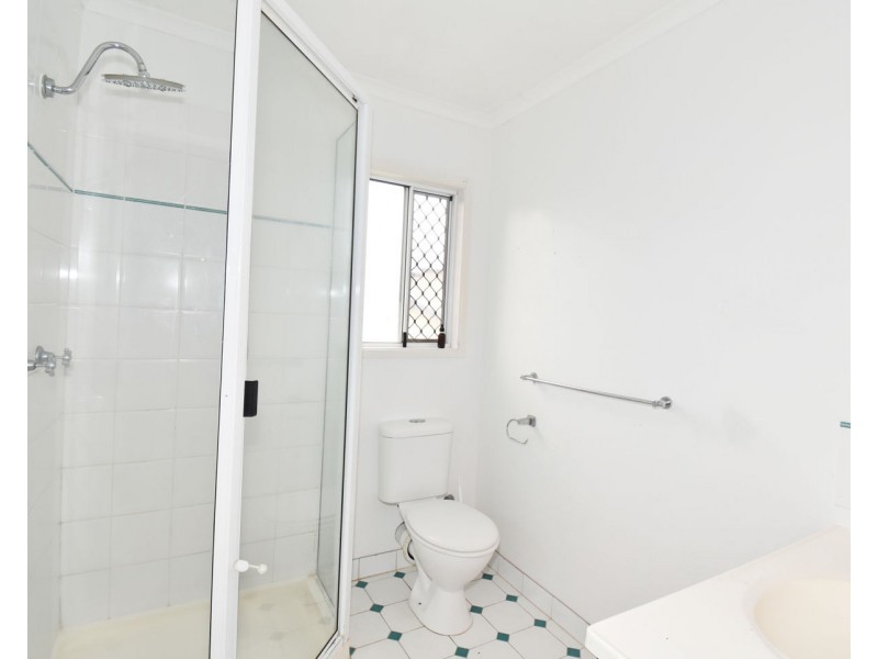 2/48 Pacific Esplanade, Slade Point QLD 4740