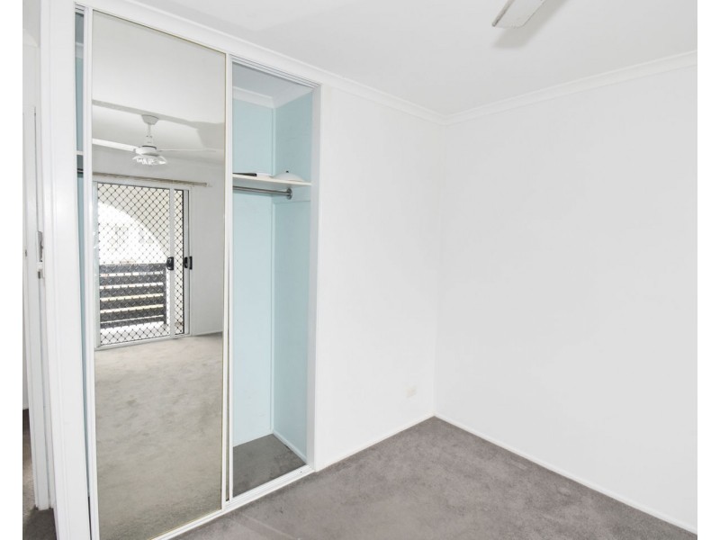 2/48 Pacific Esplanade, Slade Point QLD 4740
