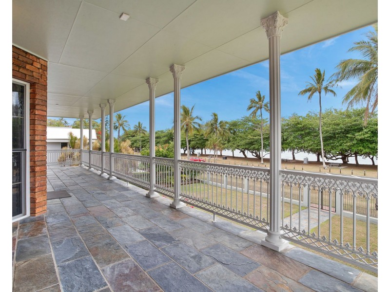 15-17 Eimeo Esplanade, Eimeo QLD 4740