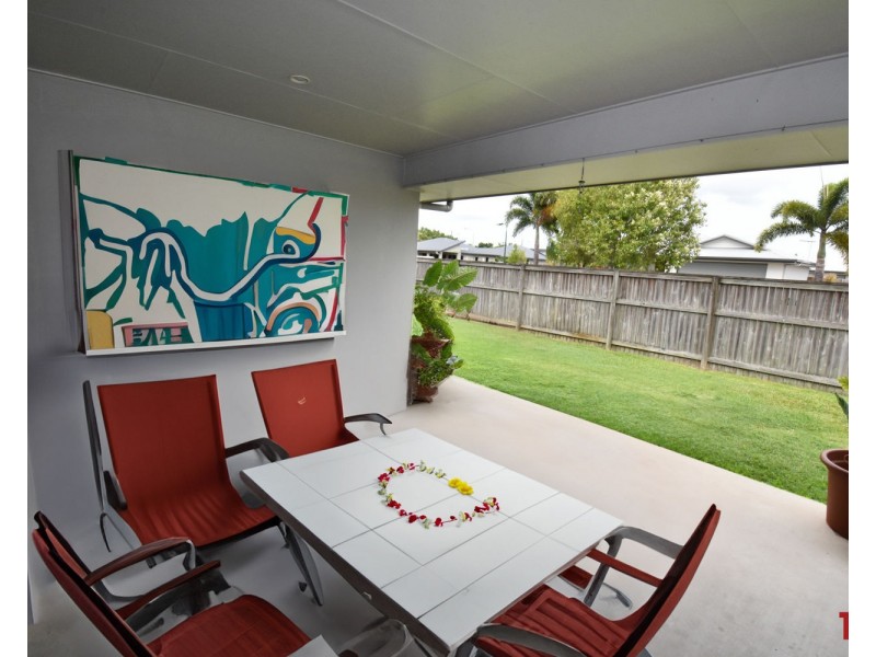 32 Churchill Avenue, Ooralea QLD 4740
