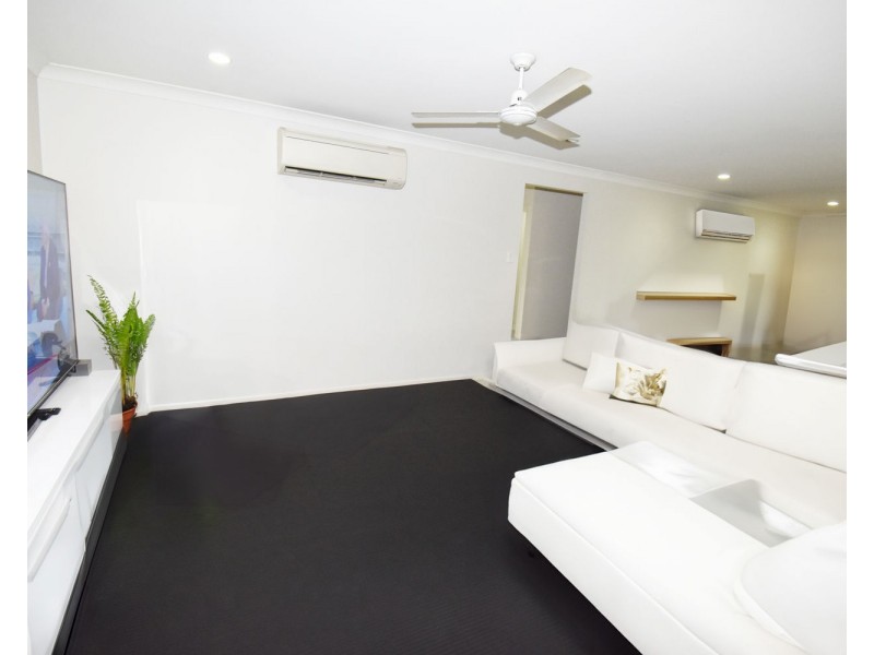 32 Churchill Avenue, Ooralea QLD 4740