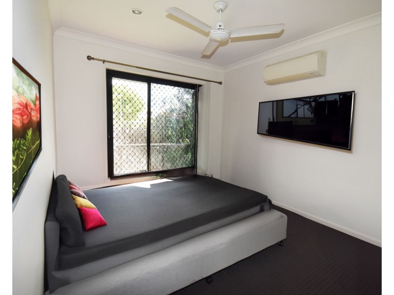 32 Churchill Avenue, Ooralea QLD 4740