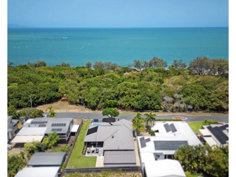 38 O’Brien Esplanade, Shoal Point QLD 4750