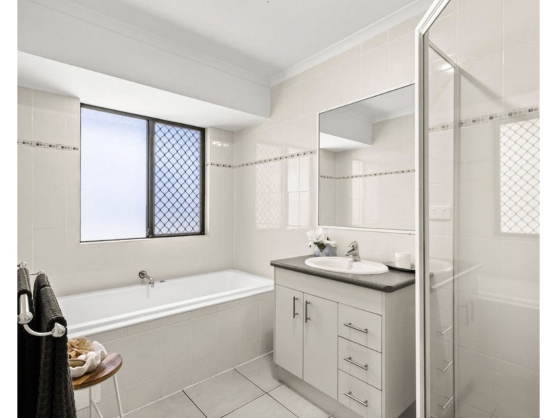 38 O’Brien Esplanade, Shoal Point QLD 4750