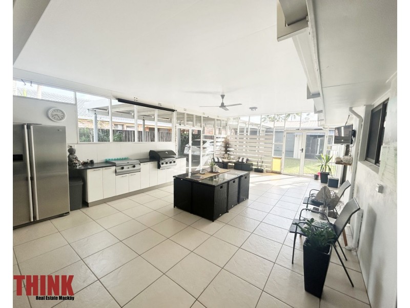 37 Pacific Drive, Blacks Beach QLD 4740