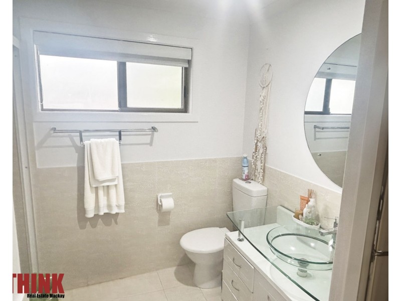 37 Pacific Drive, Blacks Beach QLD 4740