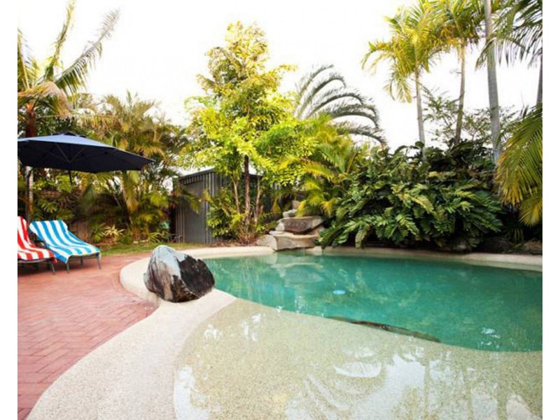 37 Pacific Drive, Blacks Beach QLD 4740