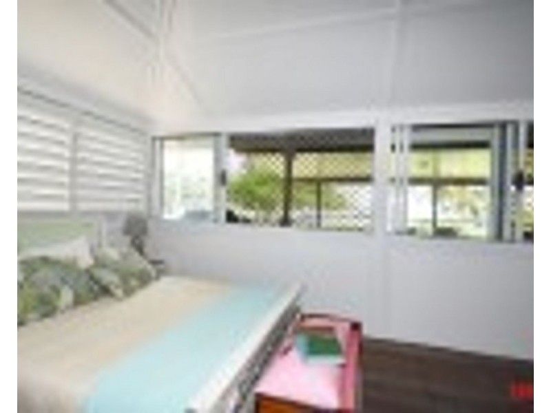 25 Shepherd Road, Eimeo QLD 4740