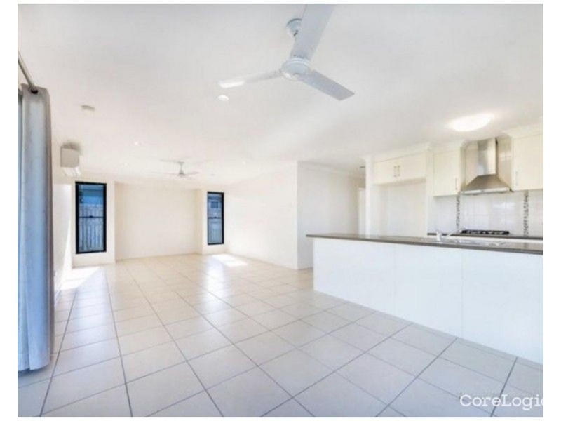 8 Montgomery Street, Rural View QLD 4740