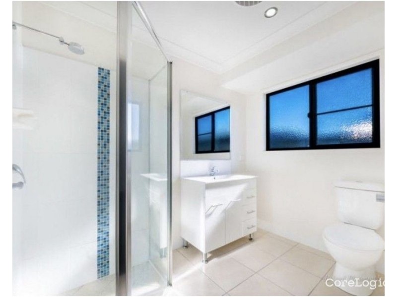 8 Montgomery Street, Rural View QLD 4740