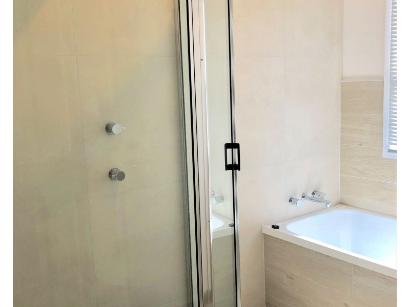 6 Fairmeadow Dr, Mount Pleasant QLD 4740