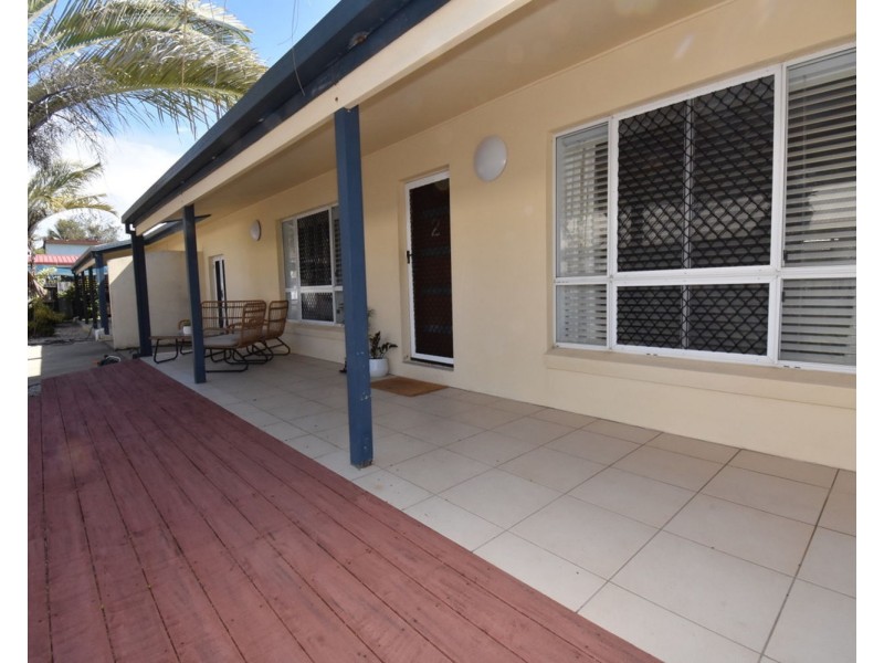 2/15 Keswick Ave, Slade Point QLD 4740