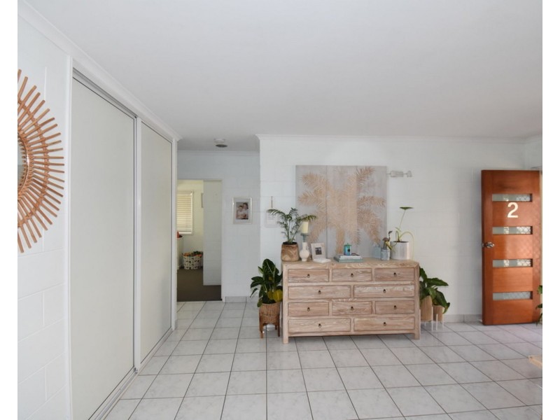 2/15 Keswick Ave, Slade Point QLD 4740