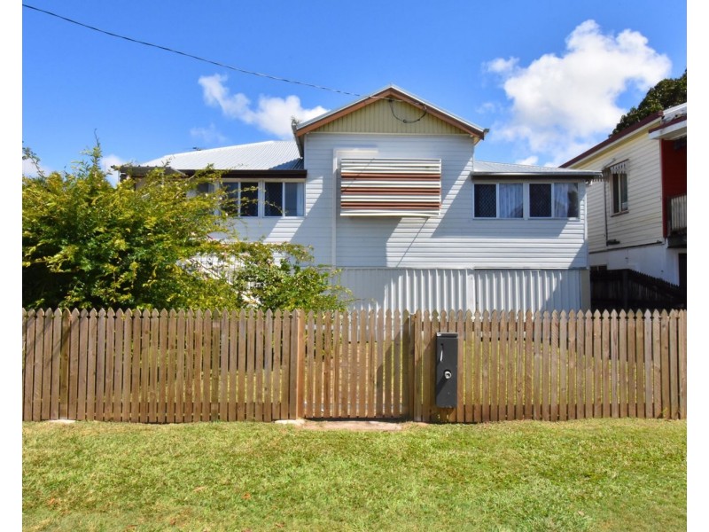 16 Pirie Street, South Mackay QLD 4740