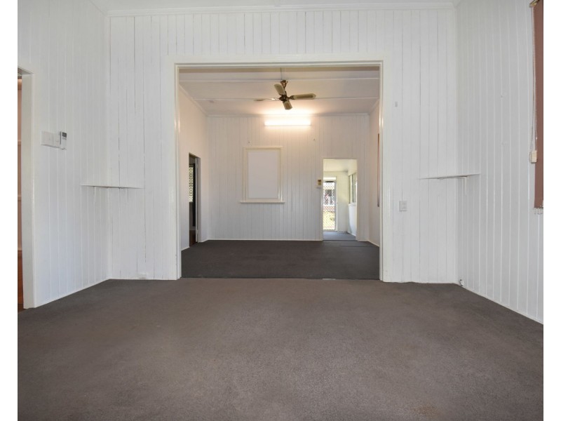 16 Pirie Street, South Mackay QLD 4740