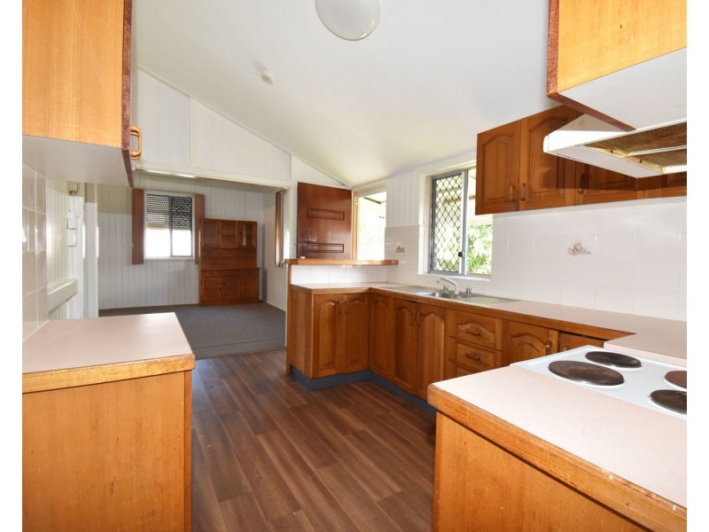 16 Pirie Street, South Mackay QLD 4740