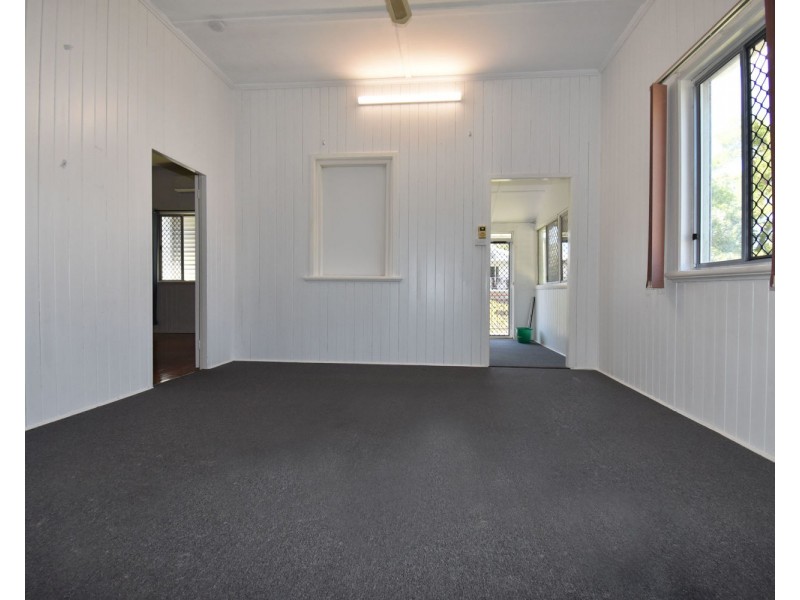 16 Pirie Street, South Mackay QLD 4740