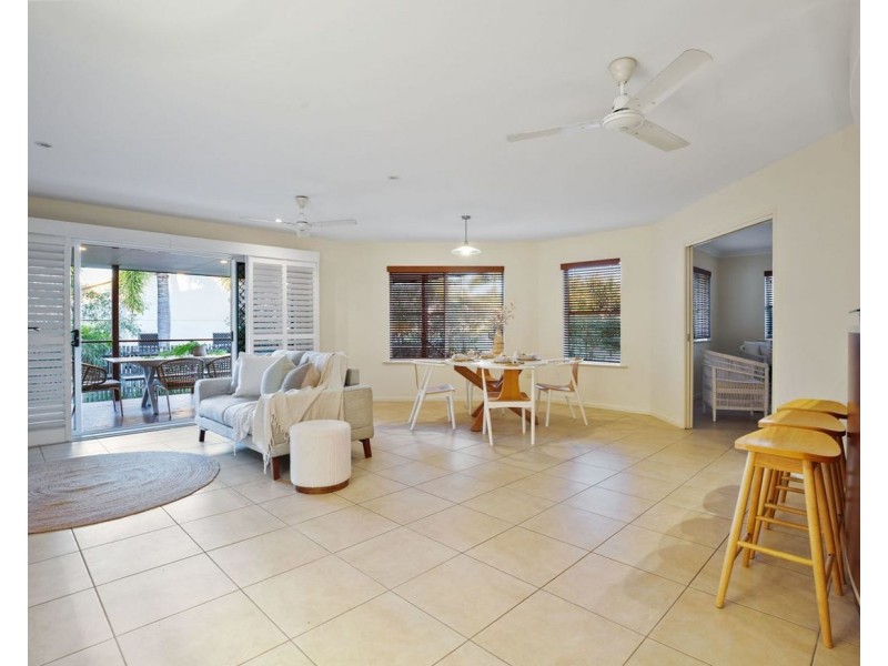 4 Navigator Crt, Shoal Point QLD 4750