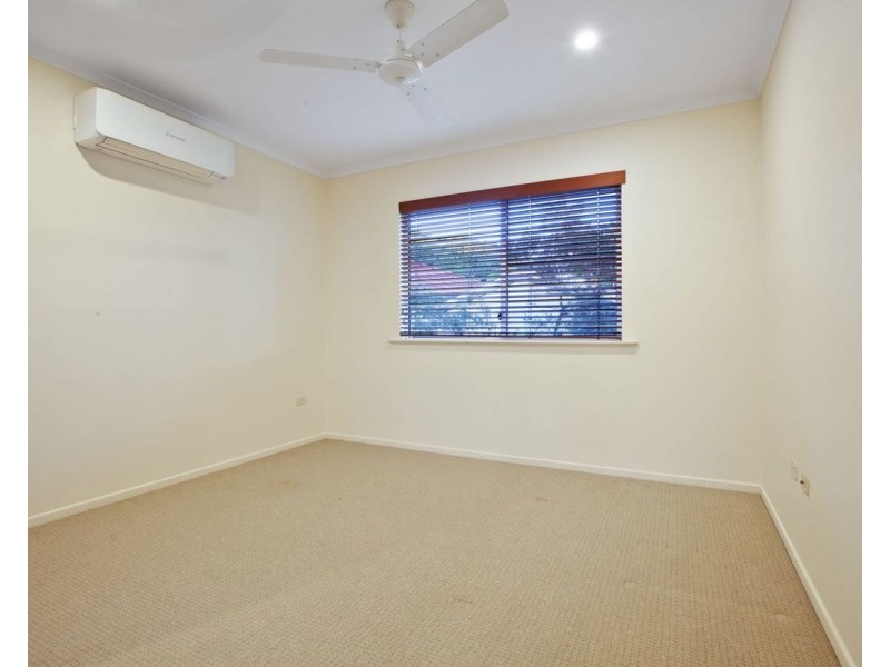 4 Navigator Crt, Shoal Point QLD 4750