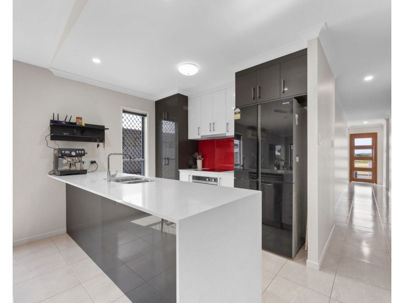 55 Primavera Boulevard, Beaconsfield QLD 4740