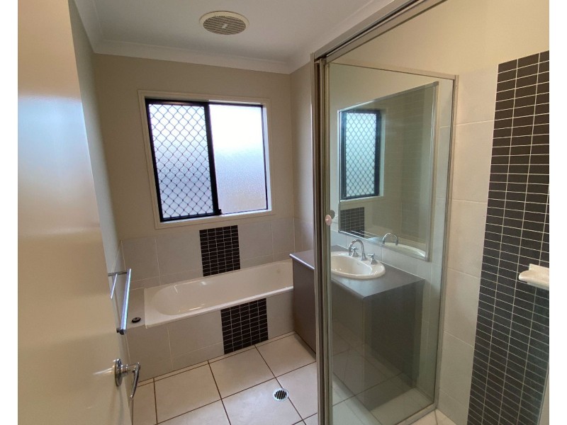 10 Turnbuckle Street, Bucasia QLD 4750