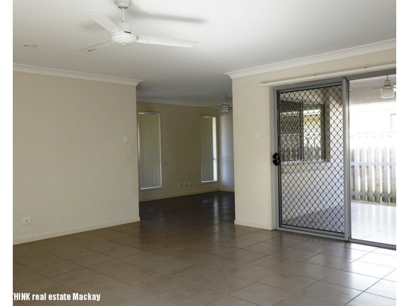 69 Newport Parade, Blacks Beach QLD 4740