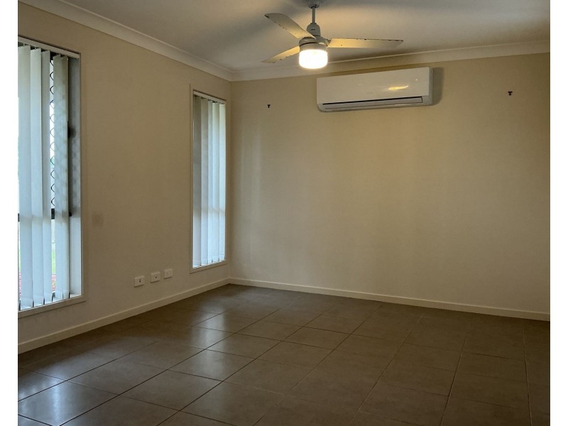 69 Newport Parade, Blacks Beach QLD 4740