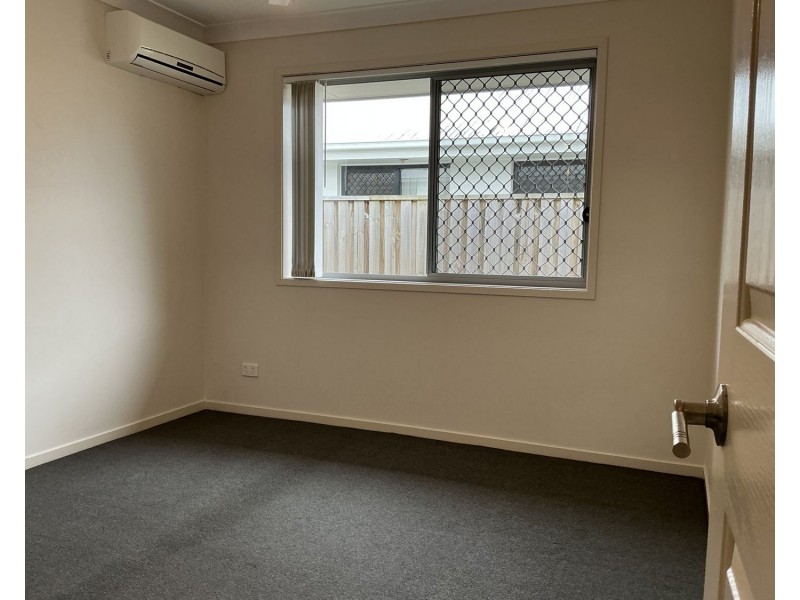 69 Newport Parade, Blacks Beach QLD 4740