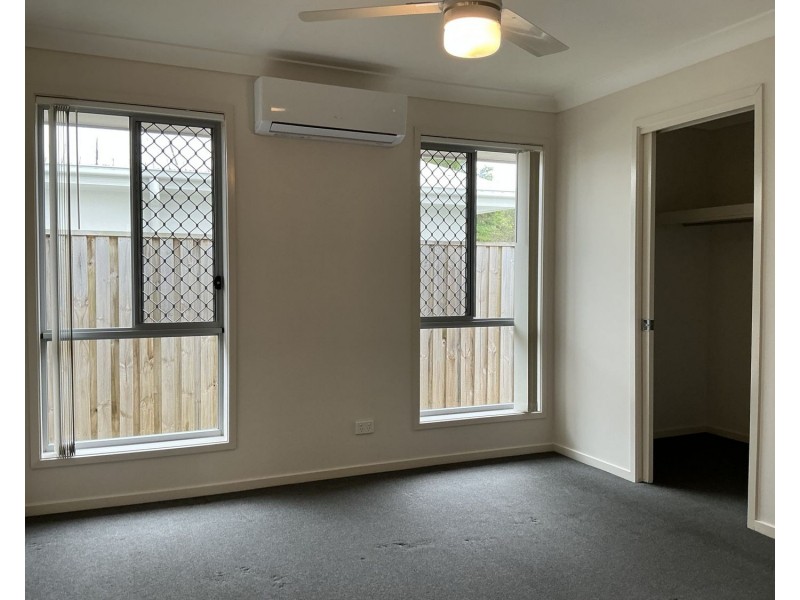69 Newport Parade, Blacks Beach QLD 4740