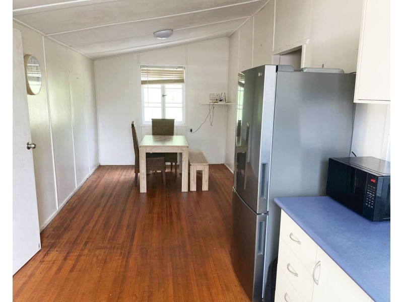 5 Matthew Street, Finch Hatton QLD 4756