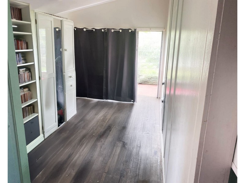 5 Matthew Street, Finch Hatton QLD 4756