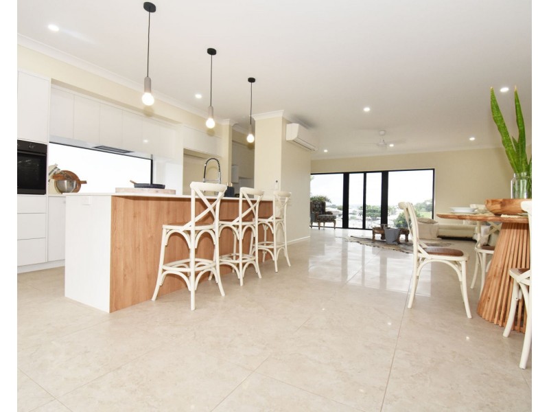 51 Douglas Crescent, Rural View QLD 4740