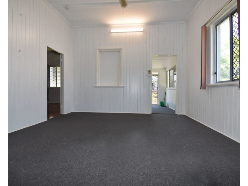 16 Pirie Street, South Mackay QLD 4740